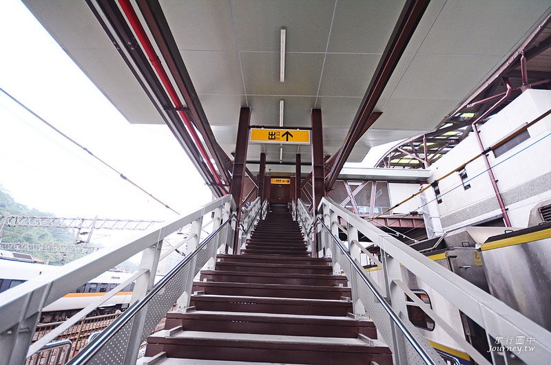 新北南樹林車站.樹屋般的外觀原來是火車的家!_img_6