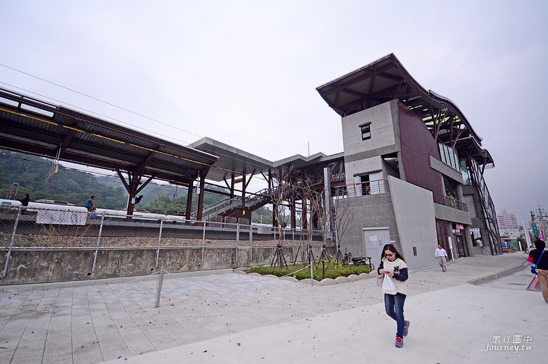 新北南樹林車站.樹屋般的外觀原來是火車的家!_img_13