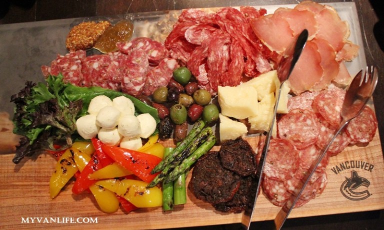 感受冰上的澎湃熱血!加拿大曲棍球賽事初體驗_img_10