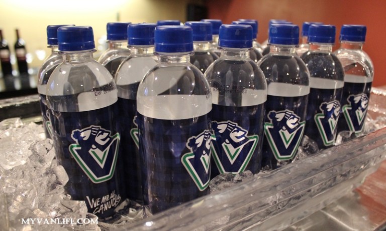 感受冰上的澎湃熱血!加拿大曲棍球賽事初體驗_img_13