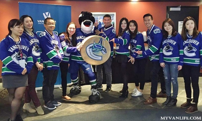 感受冰上的澎湃熱血!加拿大曲棍球賽事初體驗_img_18