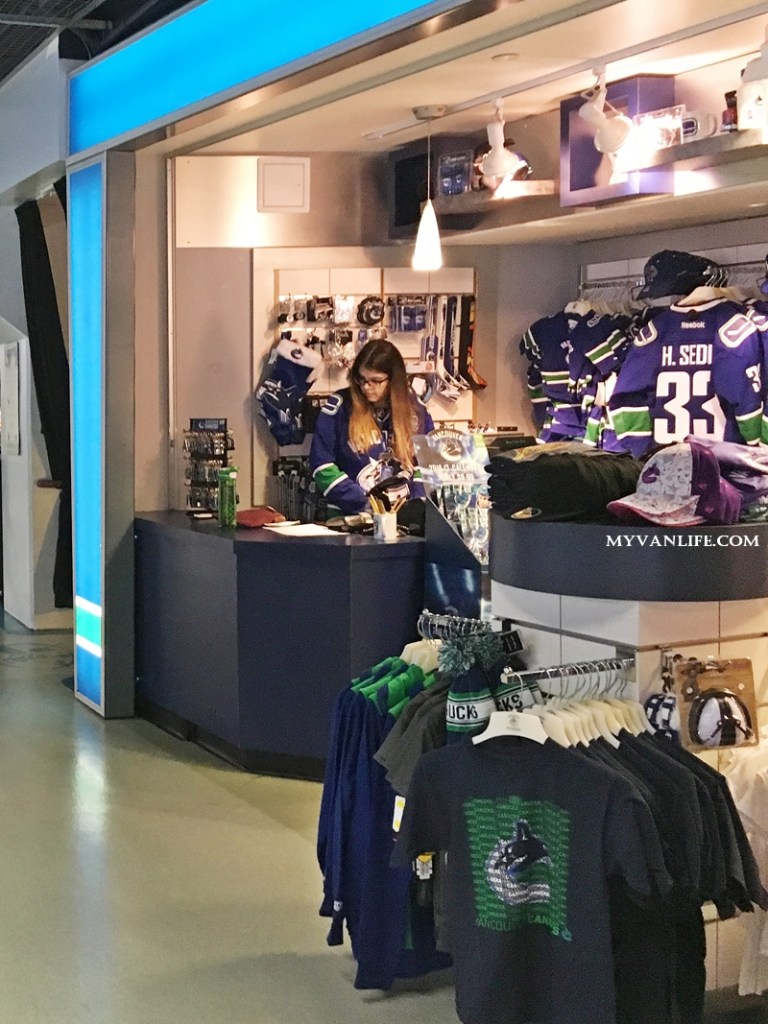 感受冰上的澎湃熱血!加拿大曲棍球賽事初體驗_img_21