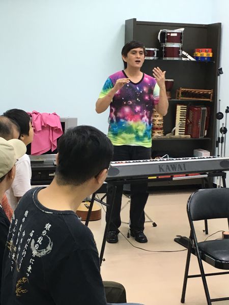 因全盲而跌倒、失去信心,我還是在歌唱中找到亮光!_img_1