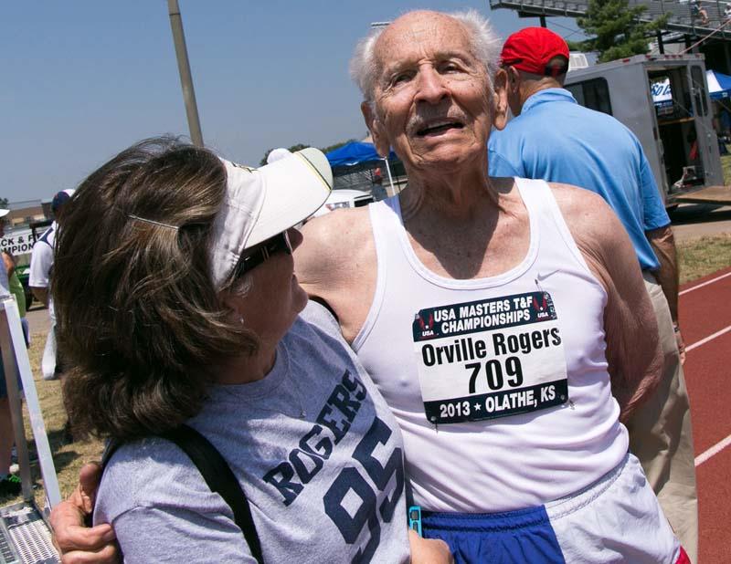 奔跑的人瑞!98歲老翁創造1500米室內田徑世界紀錄_img_2