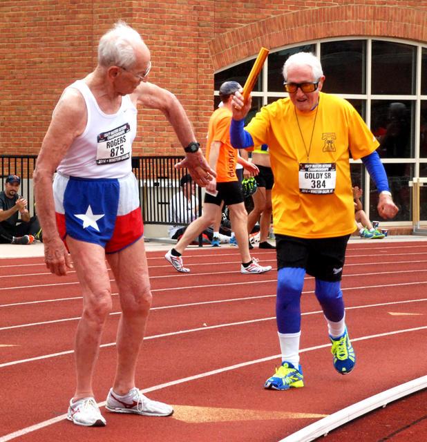 奔跑的人瑞!98歲老翁創造1500米室內田徑世界紀錄_img_3