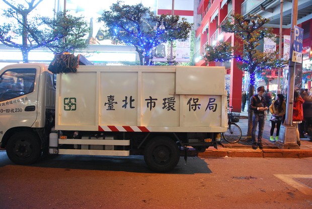 你在狂歡他們打掃！敬最辛苦的清潔人員_img_3