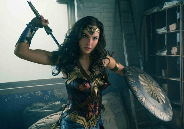 不只有神力女超人！那些在DC宇宙英勇的6位女英雄們_img_1