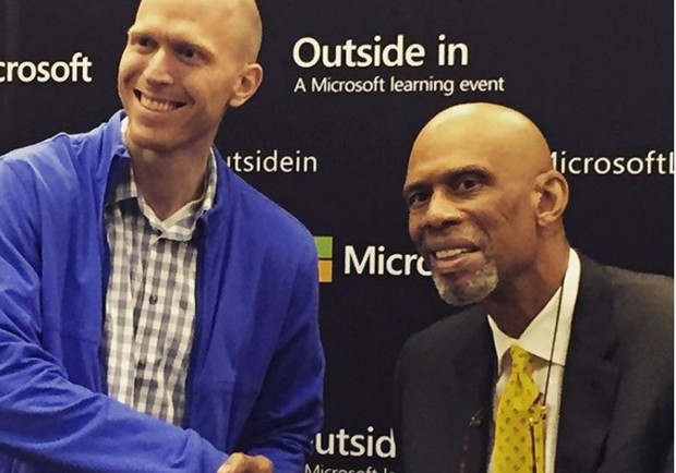 拒絕當低頭族！他展開每天認識新朋友的幸福旅程_img_3