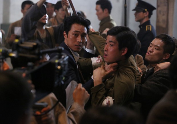 《軍艦島》打破《屍速列車》開片票房!上映首日百萬人觀影_img_1