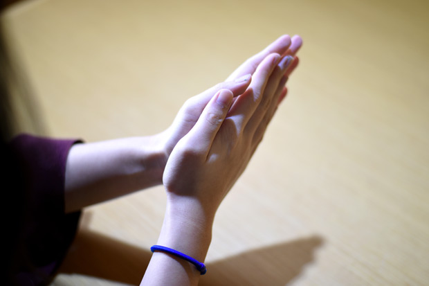 不用任何工具,簡單就能讓眼部血液循環變好!_img_1