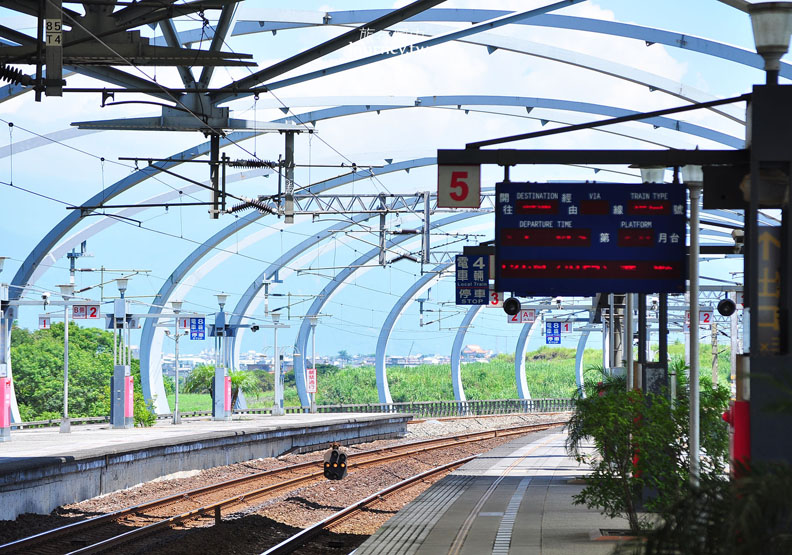 宜蘭線上最美的穹頂車站:冬山車站_img_5