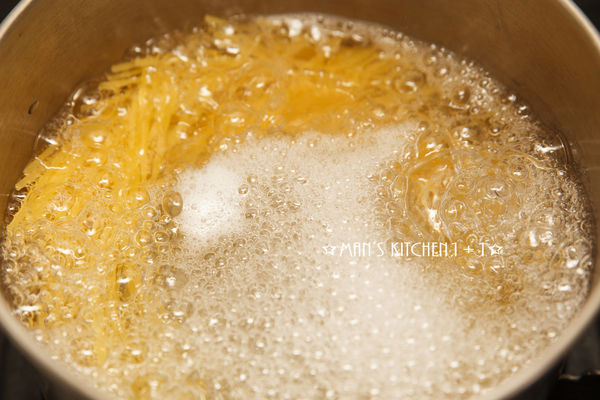 簡單的美味:蒜香培根義大利麵_img_1