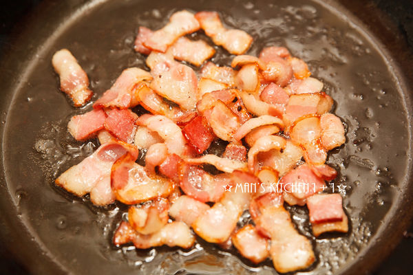 簡單的美味:蒜香培根義大利麵_img_2