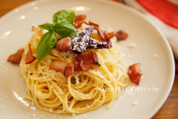 簡單的美味:蒜香培根義大利麵_img_7