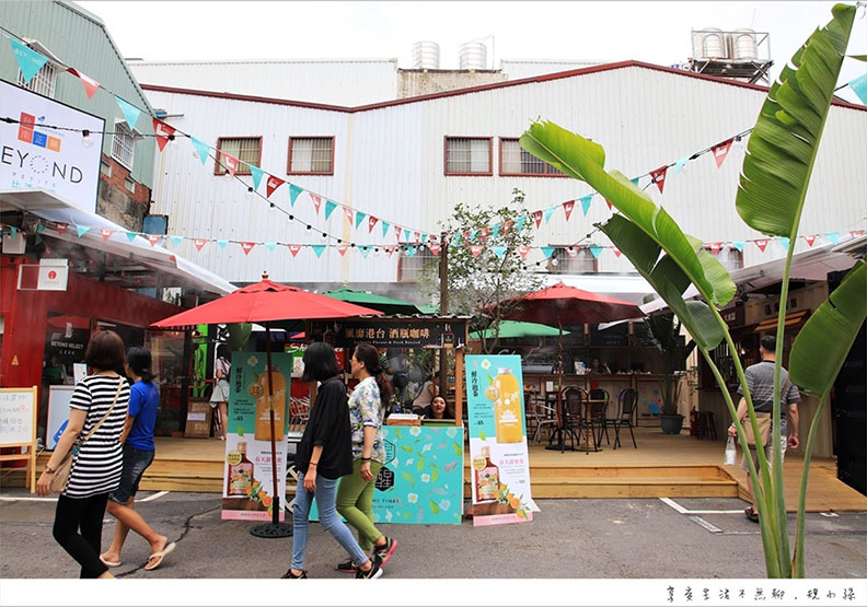 鑽進正興街裡的小巷子 發現一個個色彩繽紛的彩色貨櫃屋!_img_20