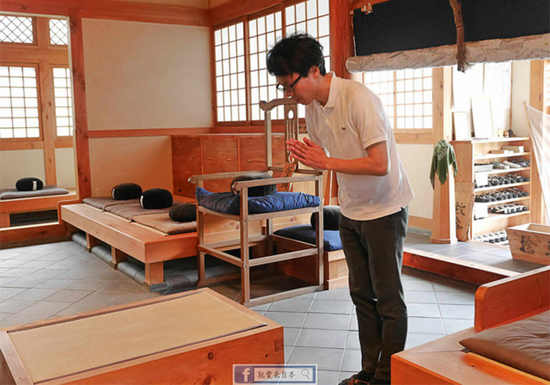 外國和尚會念經!到秘境禪寺體驗坐禪、誦經、茶道_img_8