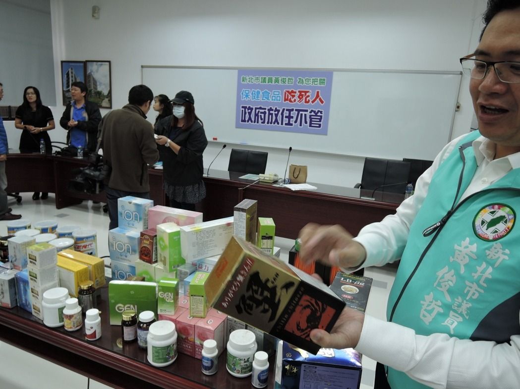 婦人耗盡百萬買保健食品,一年後暴斃還剩 800 罐_img_1