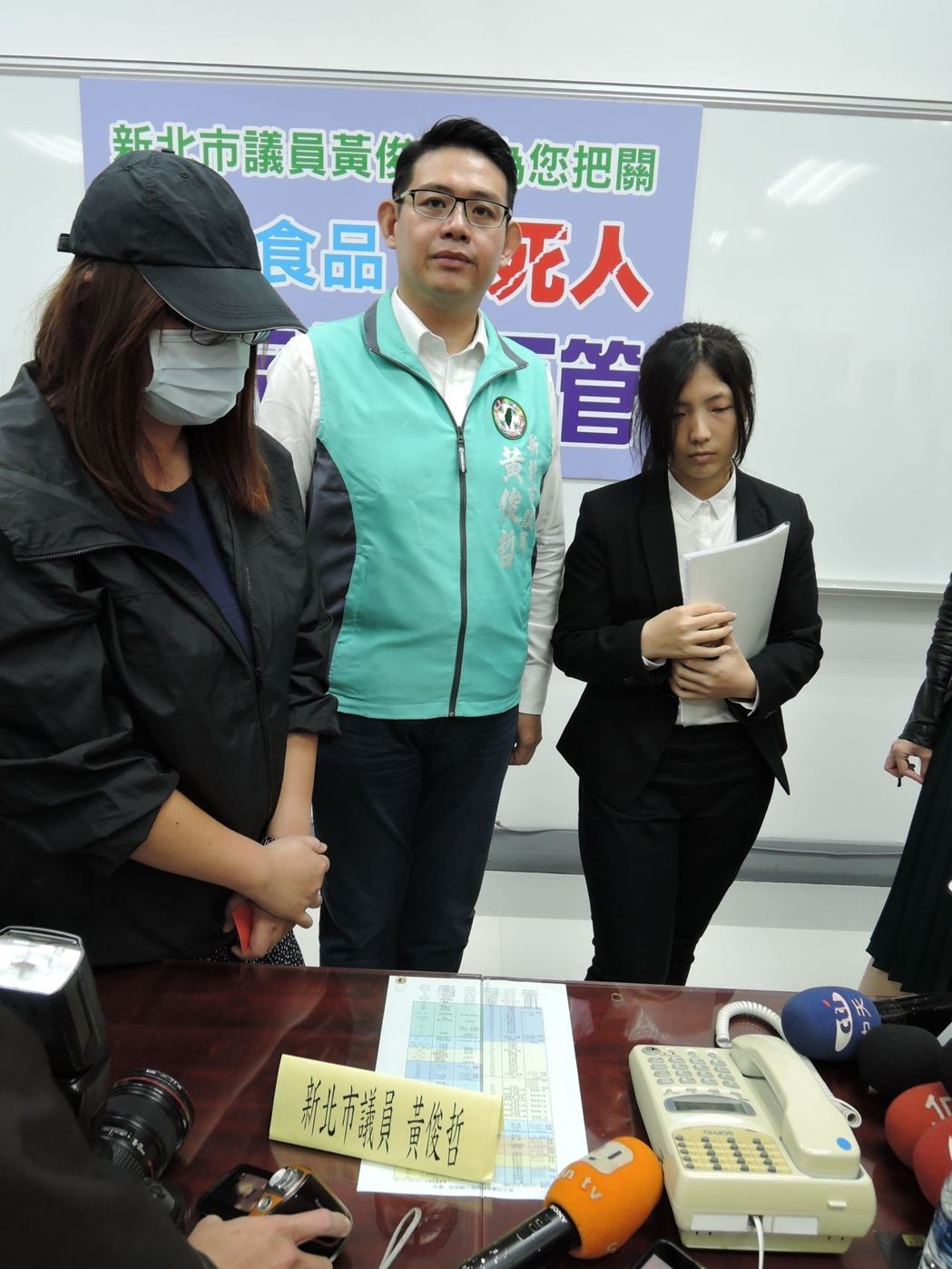 婦人耗盡百萬買保健食品,一年後暴斃還剩 800 罐_img_2