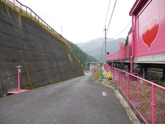 極粉紅！粉紅泡泡充滿的戀山形車站_img_3