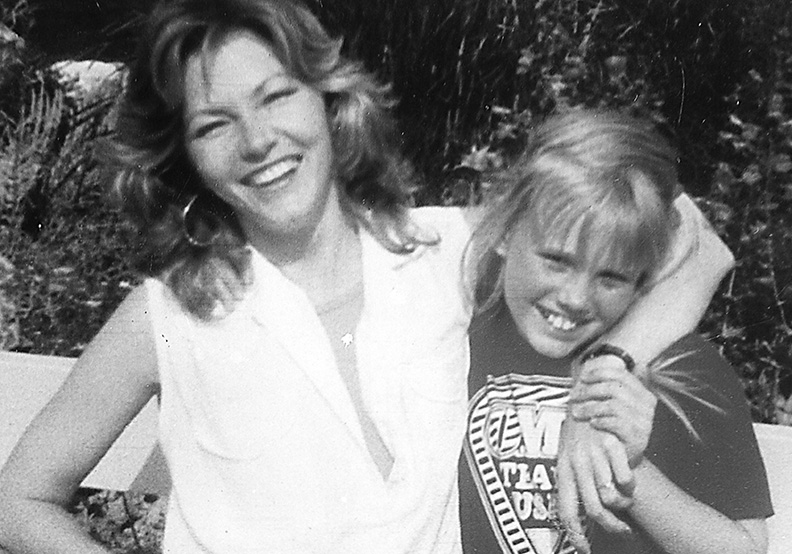 被綁架受罪了18年 終與母親再次團聚_img_1