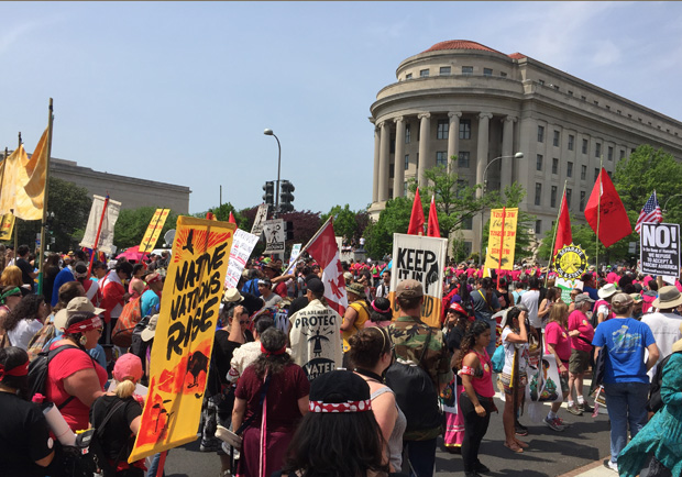川普上任百日 環保人士為地球上街頭_img_1