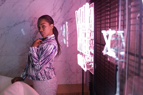  一邊喝紅酒一邊修指甲！這位創業家征服英國女性的4個技巧_img_1