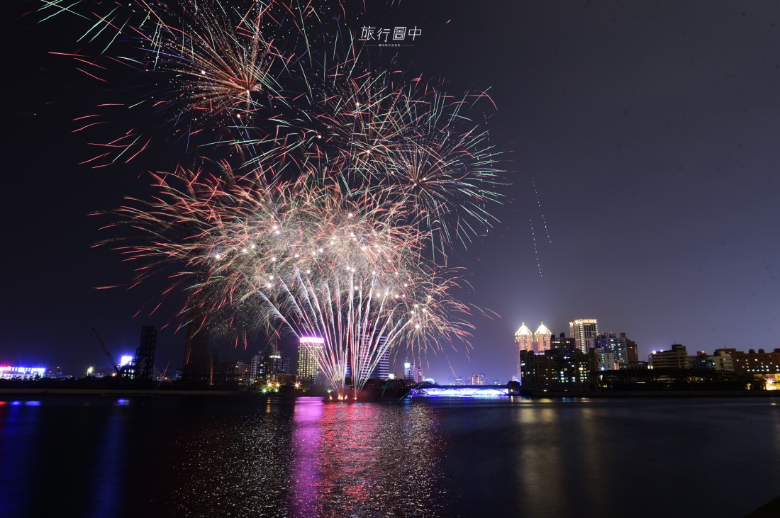 2017高雄燈會藝術節 三大煙火觀賞點全攻略_img_4