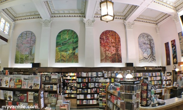 愛雖逝，書香長流。我在全加拿大最美的孟若書店_img_6