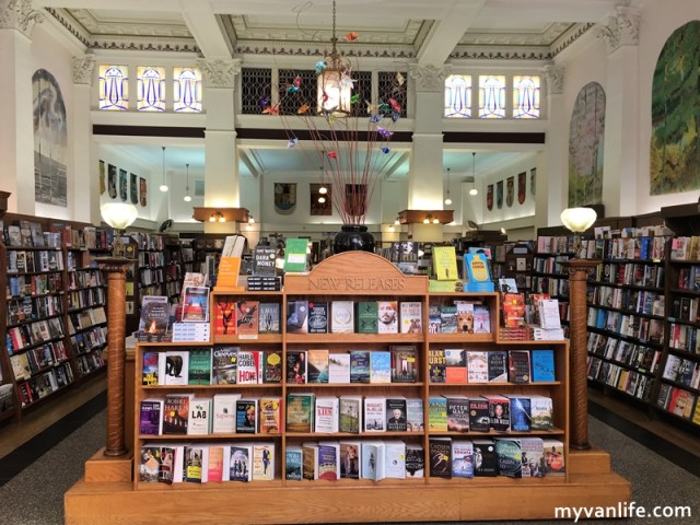 愛雖逝，書香長流。我在全加拿大最美的孟若書店_img_2