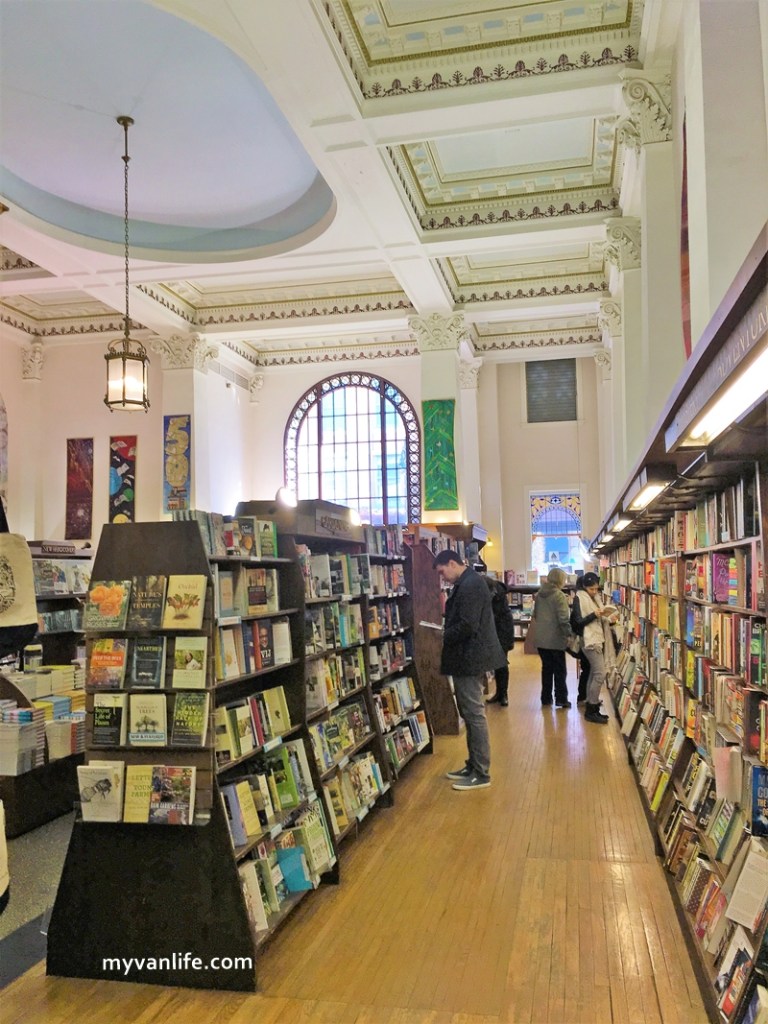 愛雖逝，書香長流。我在全加拿大最美的孟若書店_img_4