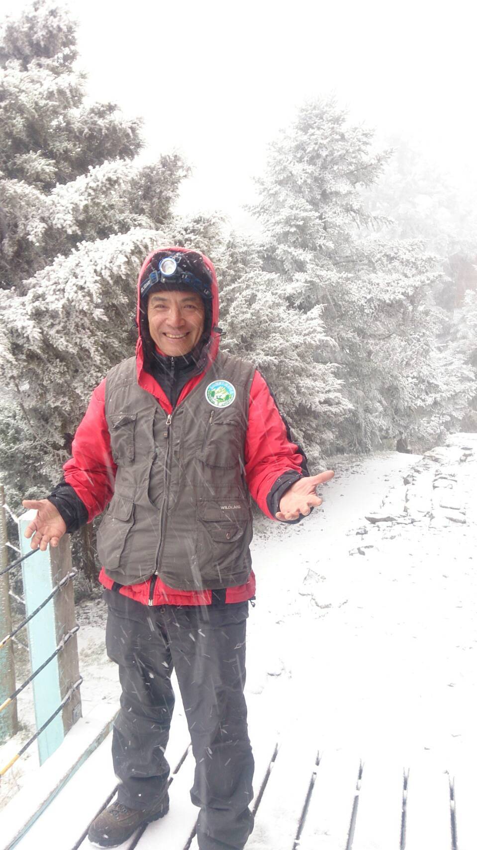 合歡山玉山降雪了 遊客興奮上山追雪_img_2