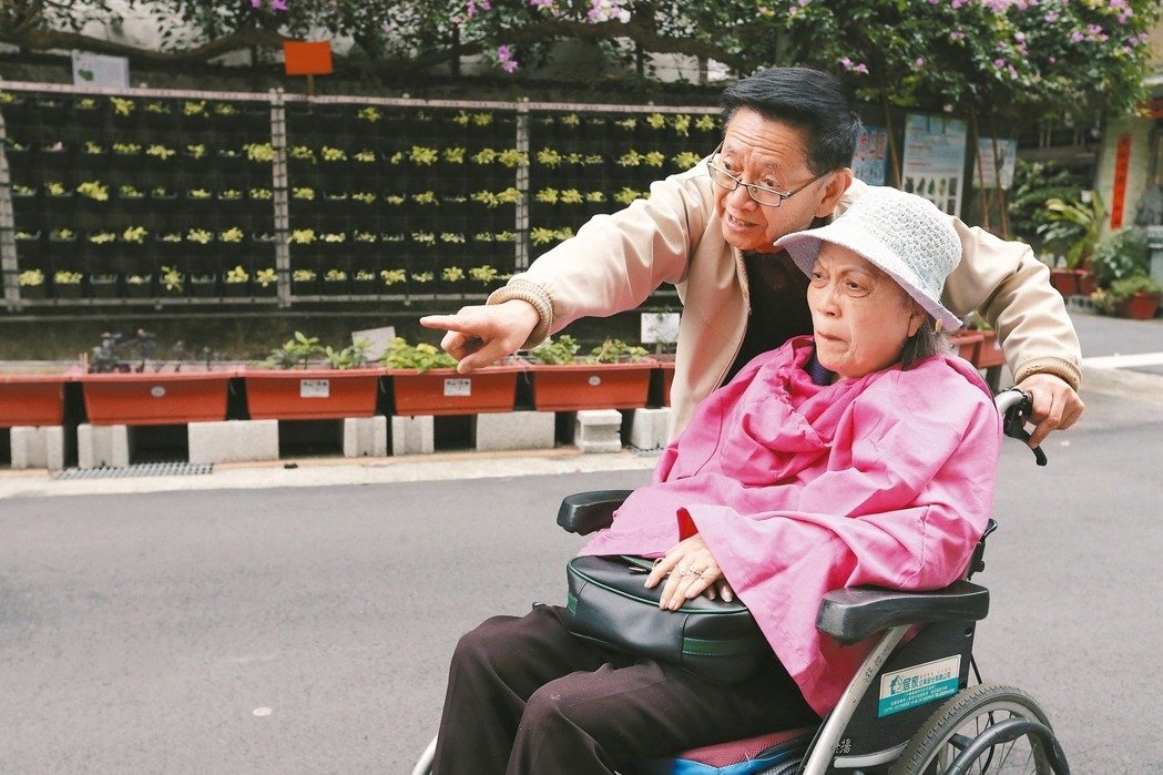 照顧者 用半輩子喚一絲笑容_img_1