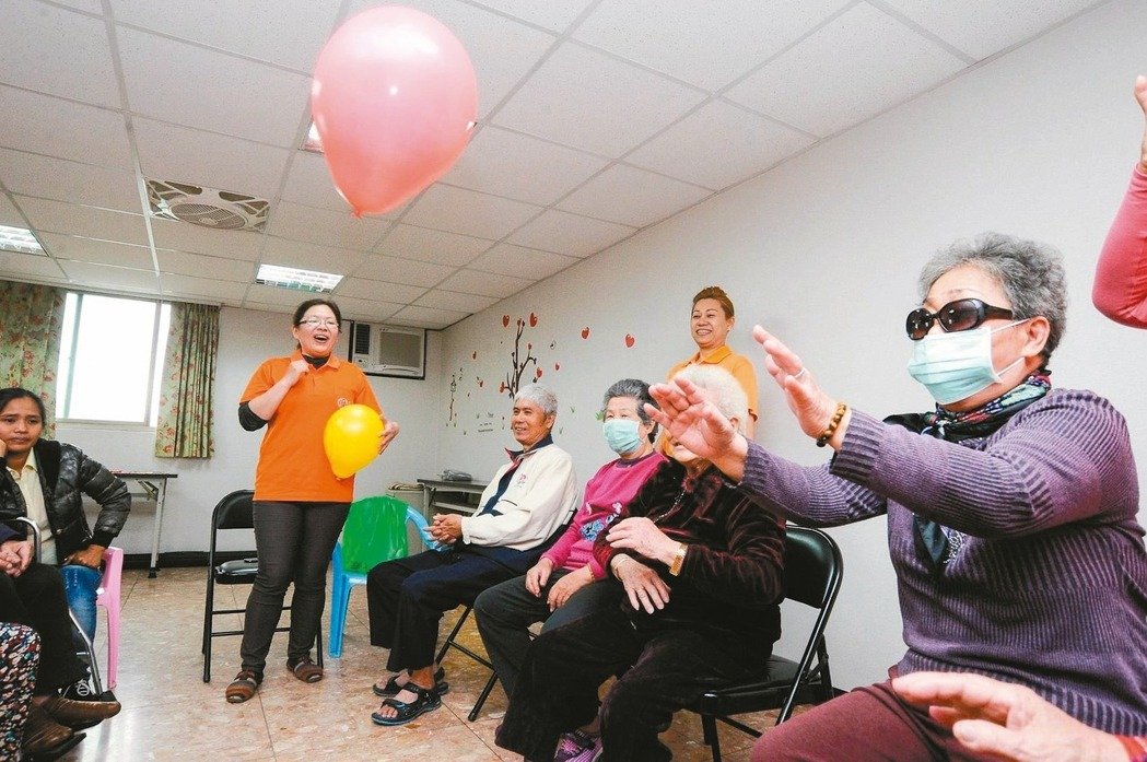 照顧者 用半輩子喚一絲笑容_img_3