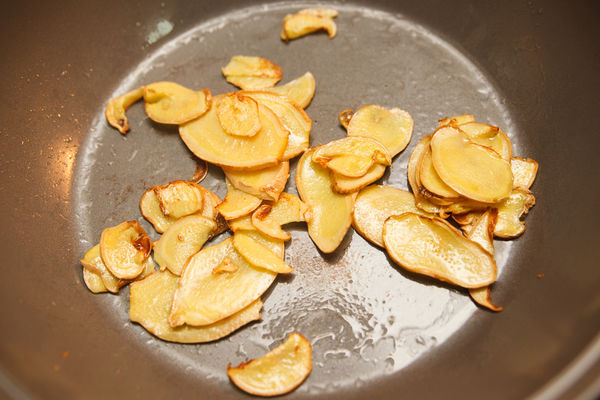 濃郁麻油結合米酒香氣:麻油松阪豬_img_1