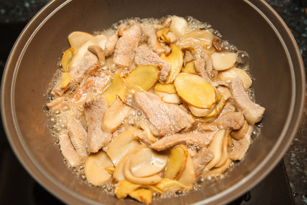 濃郁麻油結合米酒香氣:麻油松阪豬_img_3