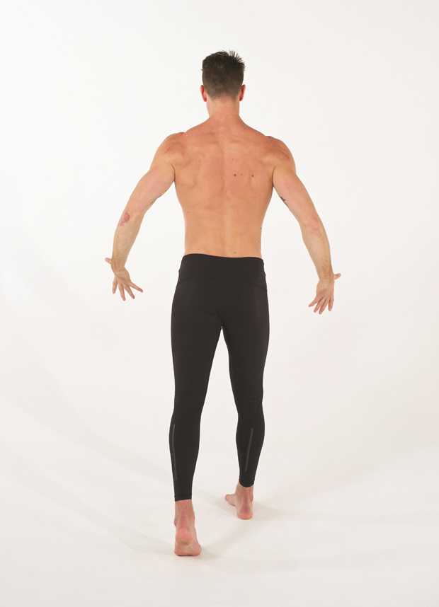 紓壓運動:弓箭步紓壓式──緊實腹部_img_2