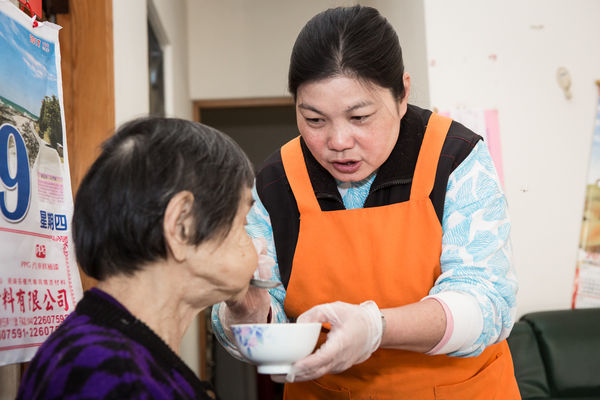 將愛投入服務 做弱勢老人的家人_img_1