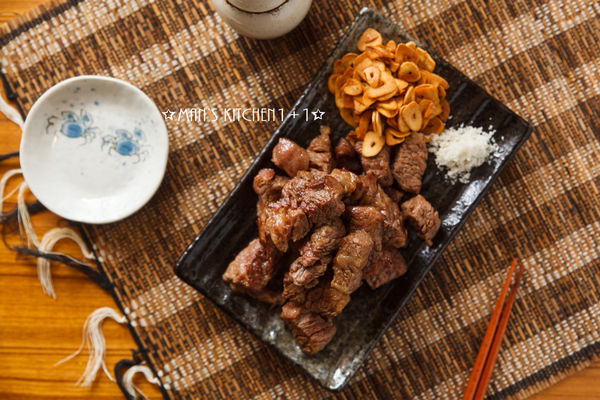 兩種配料就能引出食材的美味：蒜香骰子牛_img_4