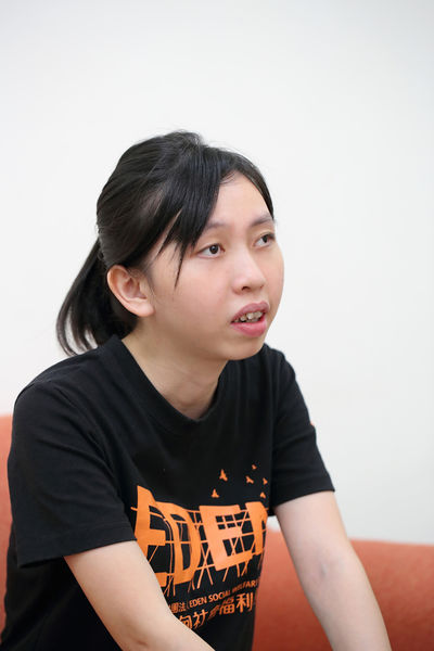 冷面笑匠的視障教保員,樂觀積極面對人生_img_1