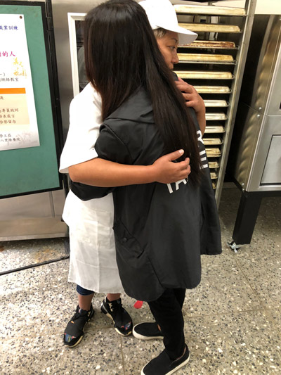 母親節前夕烘焙學員做蛋糕,獻給親人表達愛與感恩心_img_8