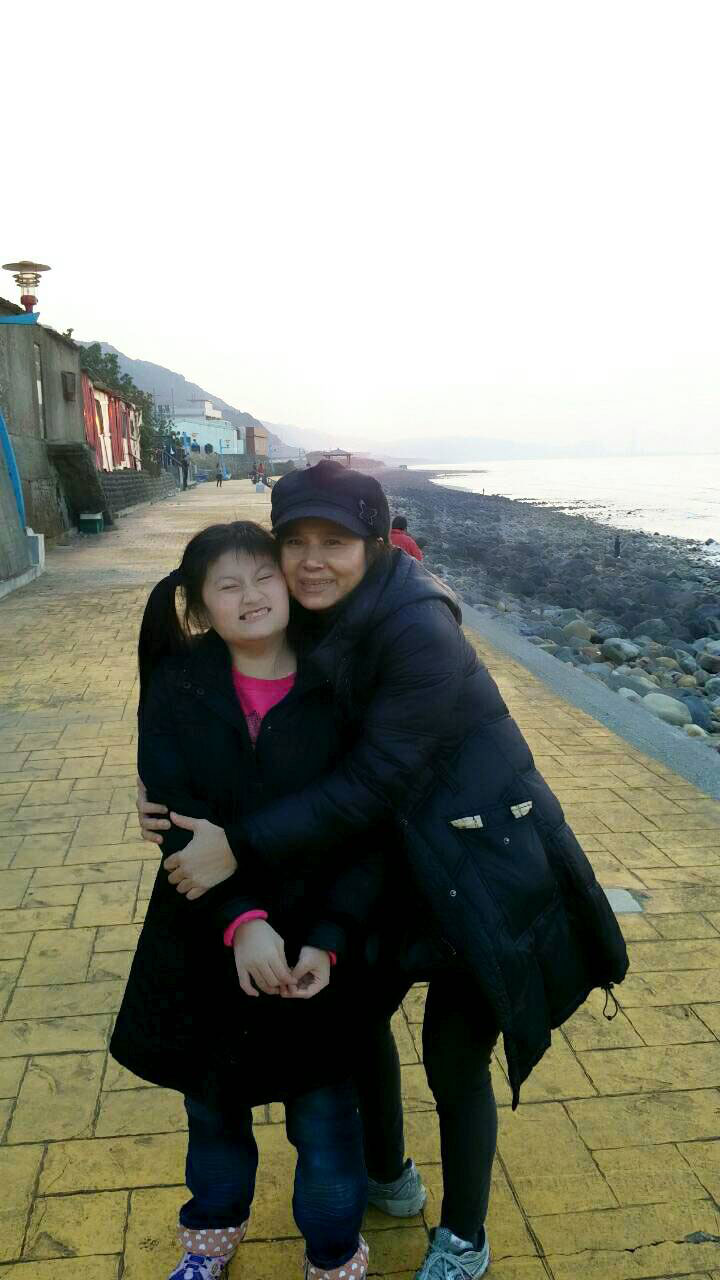 腦瘤、肺腺癌接連找上門,她為罕病女兒勇敢面對恐懼_img_3