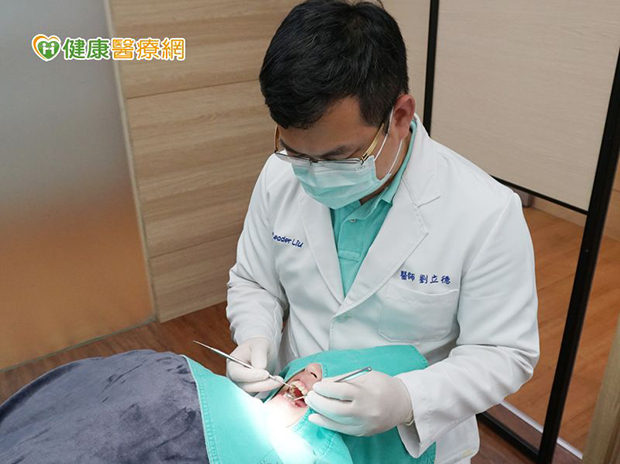 牙齒灰暗又發黃...全瓷冠幫牙齒戴上「安全帽」整牙又美白_img_1